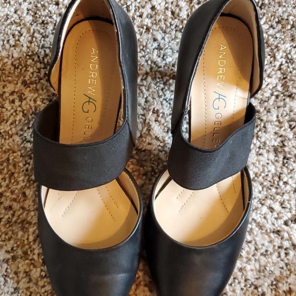 Heels - Picture 2 of 2